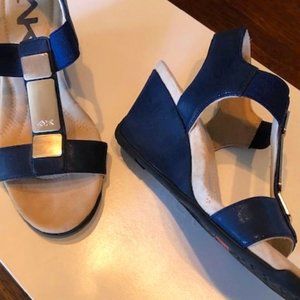 Anne Klein  Sport  6.5 M Royal Blue